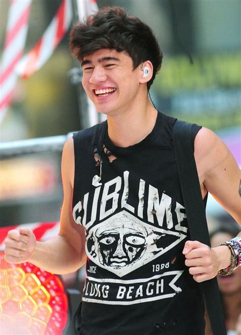 calum hood|Calum Hood